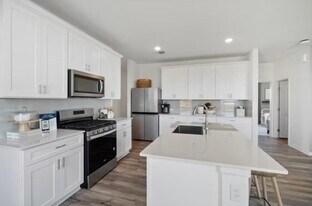 7123 Glennwick Grv Ln in Richmond, TX - Building Photo