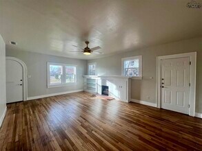 2103 Monroe St in Wichita Falls, TX - Building Photo - Building Photo