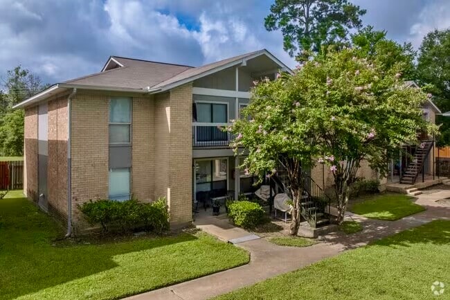 Royal Oaks Apartments