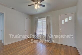 815 Rittiman Rd in San Antonio, TX - Building Photo - Building Photo