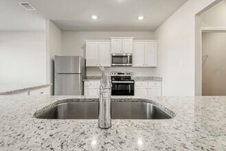 8224 Sunberry Shadow Dr in Houston, TX - Building Photo - Building Photo