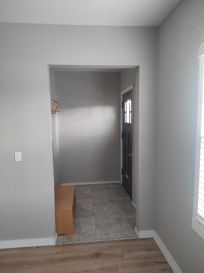 303 K St, Unit 303 in Hoquiam, WA - Building Photo - Building Photo