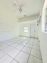 1619 NW 27th St in Miami, FL - Building Photo - Building Photo