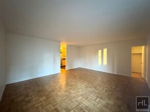 East 79th Street, Unit PHM00 in New York, NY - Building Photo - Building Photo