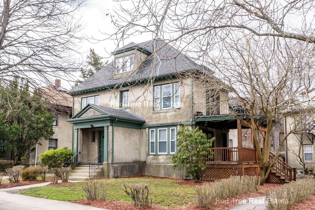 231 Chestnut Hill Ave, Unit 1 in Boston, MA - Building Photo