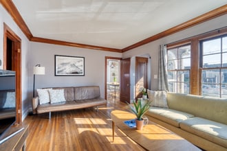 3565 NE Broadway in Portland, OR - Foto de edificio - Building Photo