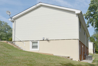 Gardenview Apartments in Roanoke, VA - Foto de edificio - Building Photo