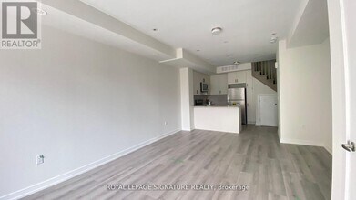 3566 Colonial Dr in Mississauga, ON - Building Photo - Building Photo