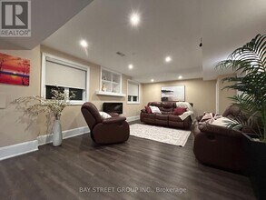 109 Hua Du Ave in Markham, ON - Building Photo - Building Photo