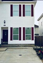 108 Appleoak Ave in Lafayette, LA - Building Photo