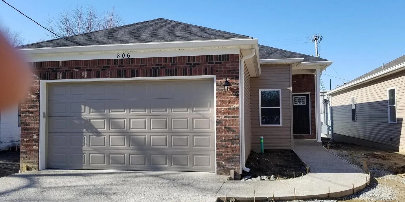 806 Lisbon Ave in Louisville, KY - Building Photo