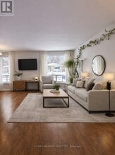 6 Bailey Crescent in Aurora, ON - Building Photo - Building Photo