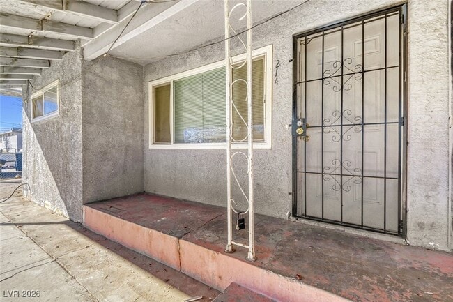 214 George Pl in Las Vegas, NV - Building Photo - Building Photo