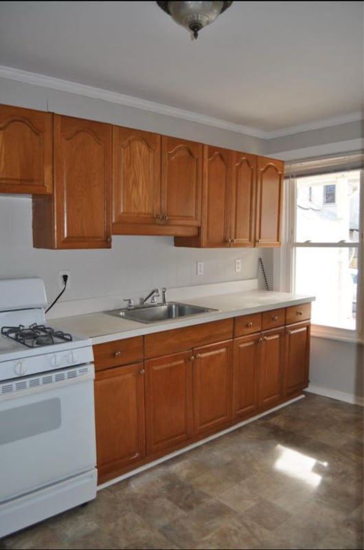 63-65-65 Oakland St