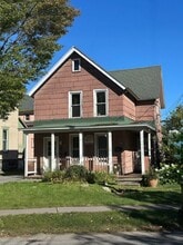715 S Beech St in Syracuse, NY - Building Photo - Building Photo