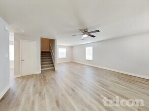 9707 Marbach Bend in San Antonio, TX - Foto de edificio - Building Photo