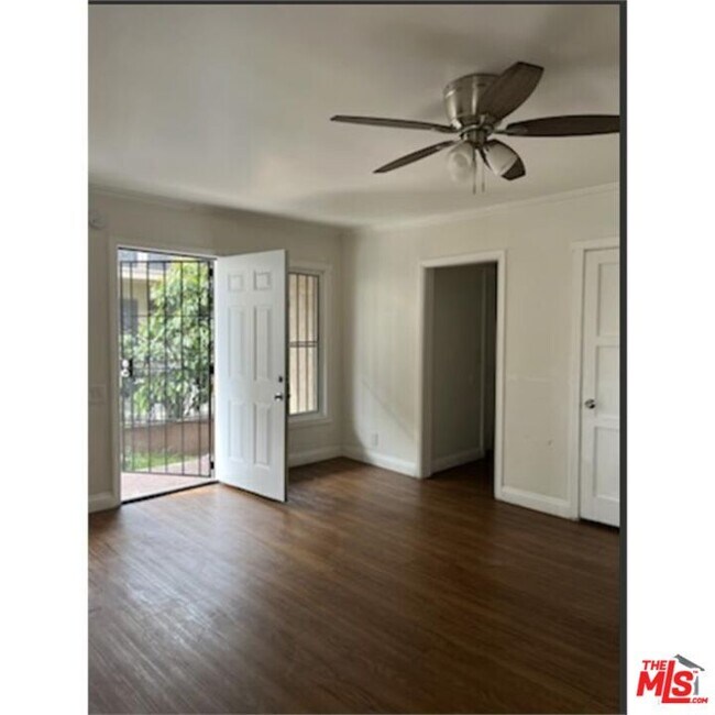 property at 7620 S Western Ave