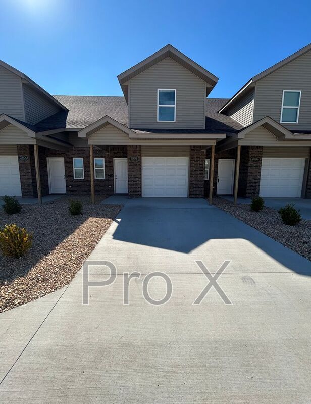 property at 2802 W Mockingbird Ln