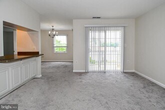 114 Westwick Ct in Sterling, VA - Building Photo - Building Photo