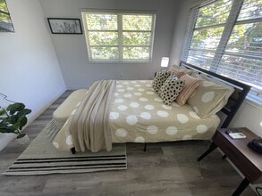 2655 SW 24th Ave in Miami, FL - Building Photo - Building Photo