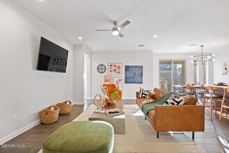 245 Emerald Tower Dr in Horizon City, TX - Building Photo - Building Photo