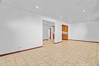 313 N Hicks Ave in Los Angeles, CA - Building Photo - Building Photo