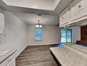 14 S White Pebble Ct in Spring, TX - Building Photo - Building Photo