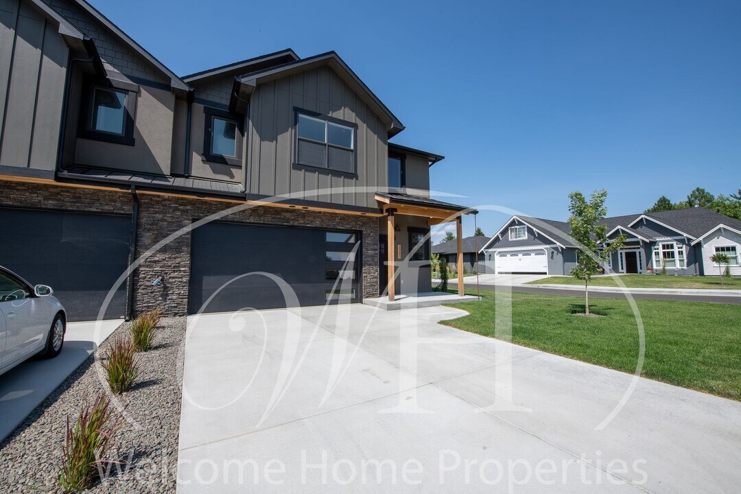 2301 Garrison St in Walla Walla, WA - Building Photo