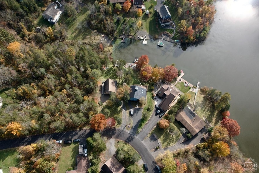 29 Fairy Ct in Athens, NY - Foto de edificio