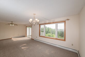 80 Riggs Dr in Potsdam, NY - Building Photo - Building Photo