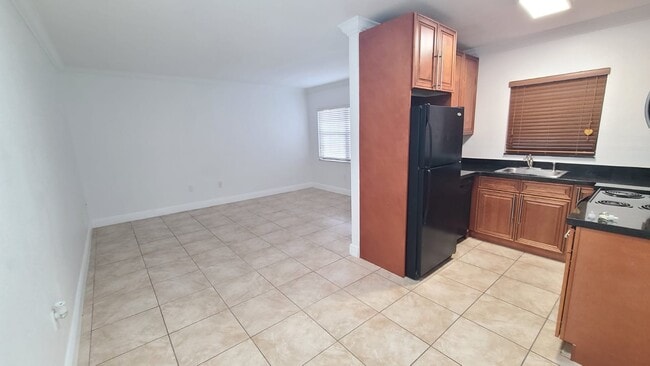 property at 1925 Madison St