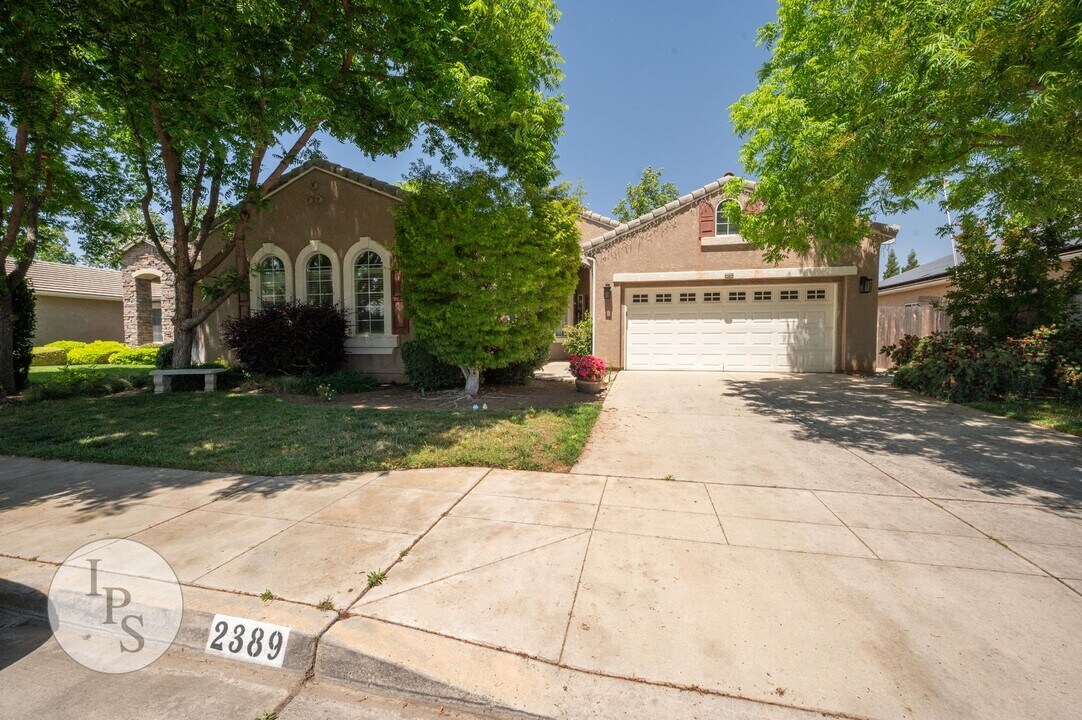 2389 Prescott Ave in Clovis, CA - Building Photo