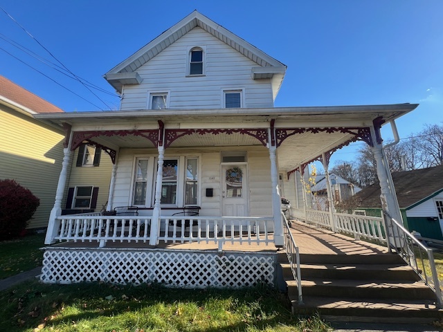 1041 Dreher Ave in Stroudsburg, PA - Foto de edificio