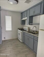 1109 Huckleberry St in El Paso, TX - Building Photo - Building Photo