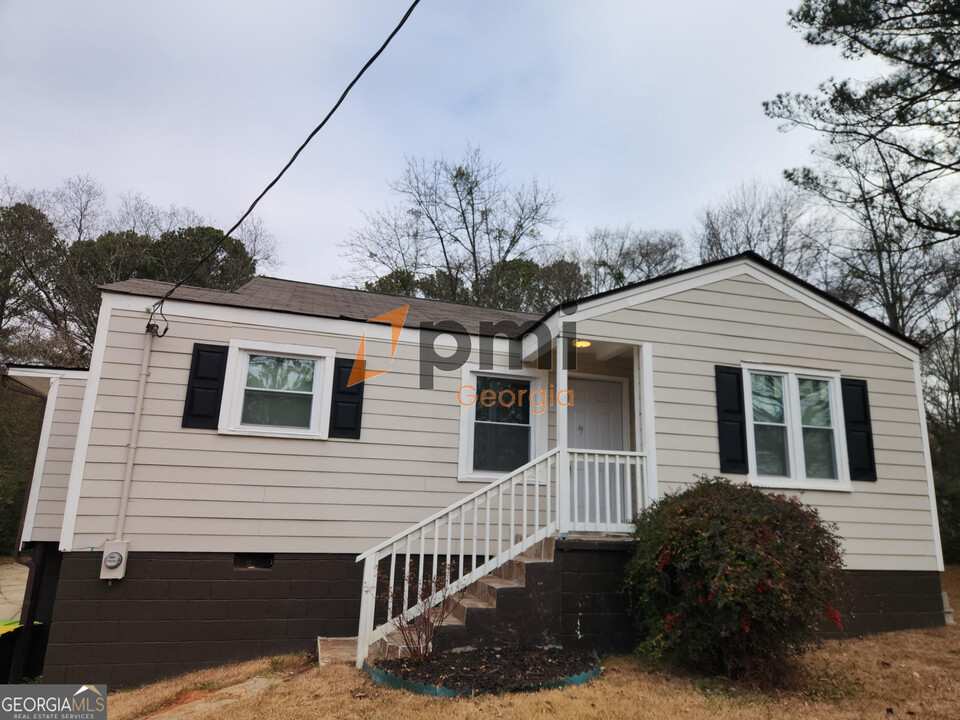 365 Elder St in Fairburn, GA - Building Photo