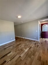 865 W Shore Rd in Warwick, RI - Building Photo - Building Photo