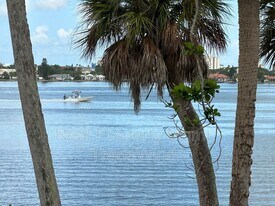 1211 N Osceola Ave in Clearwater, FL - Building Photo