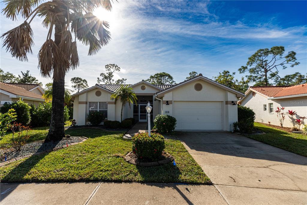 2170 Faliron Rd in North Fort Myers, FL - Foto de edificio