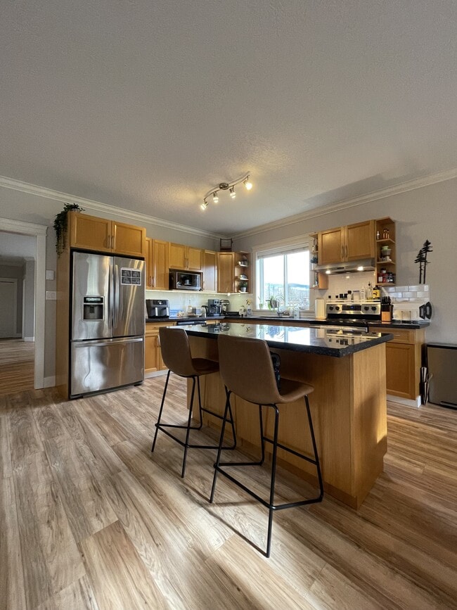 property at 24515-24124 124 Ave