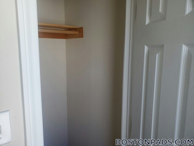 914 Dorchester Ave