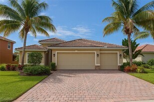 13390 Seaside Harbour Dr in Ft. Myers, FL - Building Photo