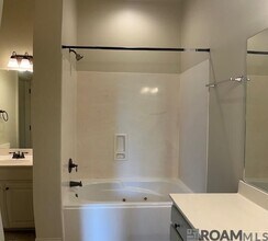 10157 Bonnet Cove Ave in Baton Rouge, LA - Building Photo - Building Photo