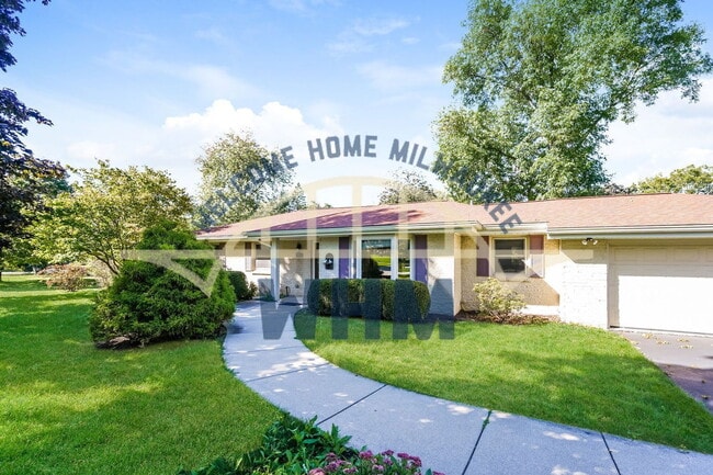 property at 4515 Coral Dr