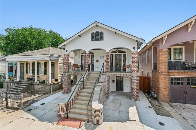 property at 623 Seguin St