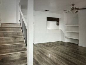 2055 Sierra Rd, Unit 101 in Concord, CA - Foto de edificio - Building Photo