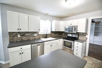 4400 Greensbury Dr in New Albany, OH - Building Photo - Building Photo