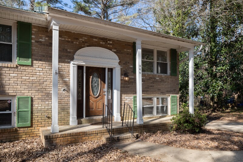 360 Round Table Rd in Athens, GA - Building Photo