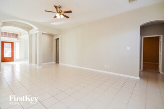 4022 N Dawn Cypress Ct in Houston, TX - Foto de edificio - Building Photo