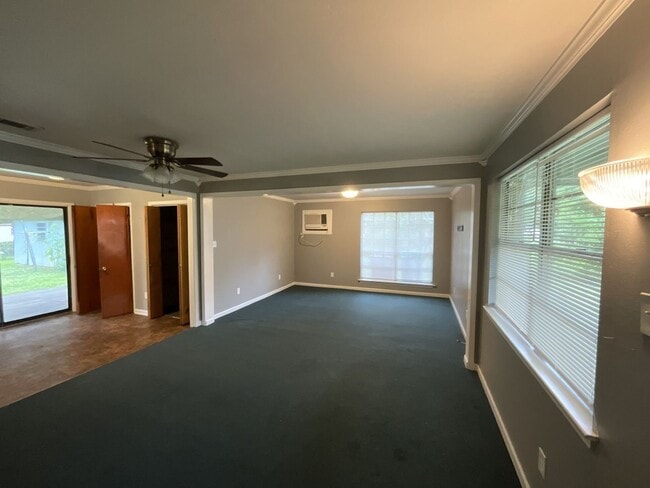 9418 Randall Ave in Denham Springs, LA - Building Photo - Building Photo