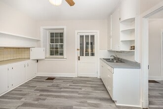 1400 W Trindle Rd in Carlisle, PA - Building Photo - Building Photo